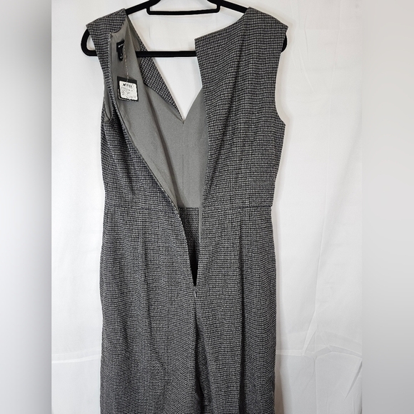 Grey plaid sleeveless jumpsuit Club Monaco in size 10 business casual career NWT - Picture 6 of 7